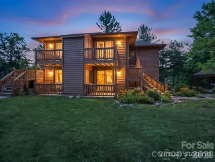 520 Courtwood Lane active home in Willow Bend, Hendersonville, NC