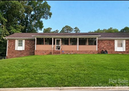 615 Fernwood Drive