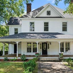 313 Gold Street