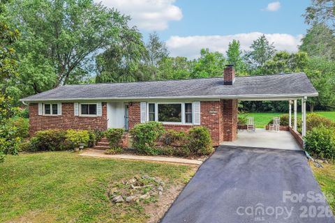 3157 Florida Drive pending home in Grimesdale, Hendersonville, NC