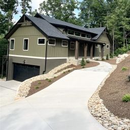 93 Village Pointe Lane