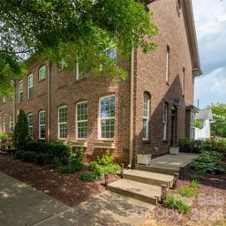 11201 Cedar Walk Lane