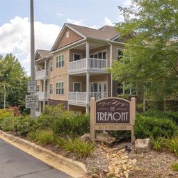40 Hyannis Drive