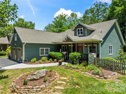 435 Stepping Stone Lane