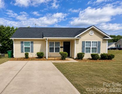 4604 Palm Breeze Lane pending home in Windy Ridge, Charlotte, NC