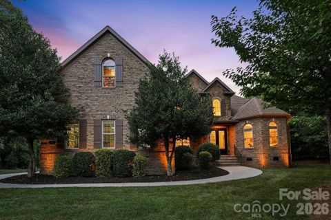250 Barber Loop pending home in Watertree Landing, Mooresville, NC
