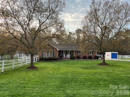 9476 Man O War Road