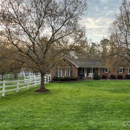 9476 Man O War Road
