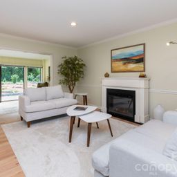 301 Crowfields Lane