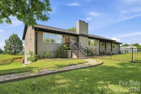 7346 Gold Hill Road
