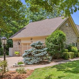 1005 Windsor Drive