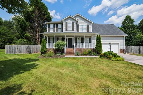 Homes in Creekside Village, Maiden