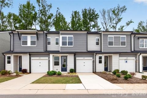 6033 Longar Lane active home in Fifteen 15 Cannon, Charlotte, NC