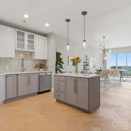 333 W Trade Street