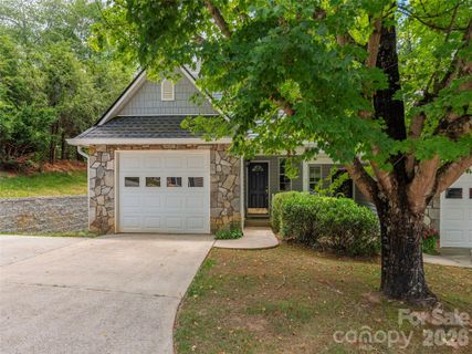 Homes in Willoughby Run, Asheville