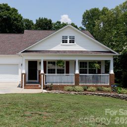 1507 Meadow Glen Lane