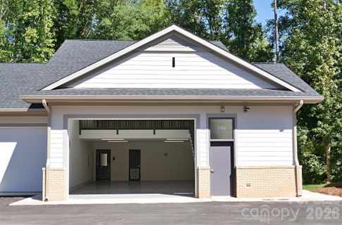 8461 Possum Hollow Road