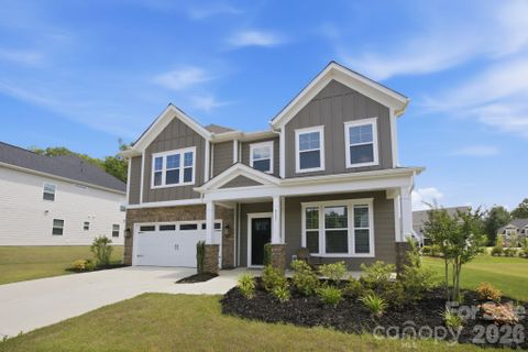 Homes in Glenhurst, Matthews