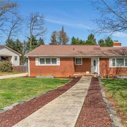 100 Ruby Lane