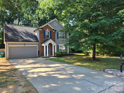 10320 Danesway Lane pending home in Wellsley Village, Cornelius, NC