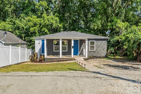 529 Nw Stage Street