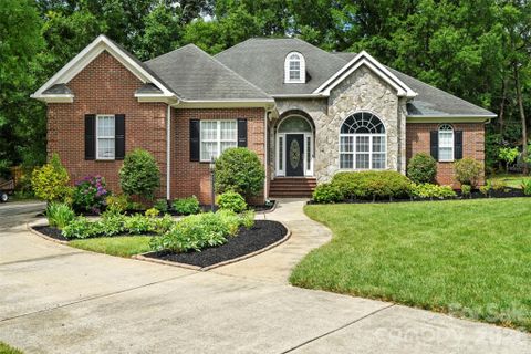 Homes in Yorkshire, Monroe