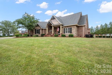 708 Cedar Hill Drive pending home in Pebble Creek, Shelby, NC