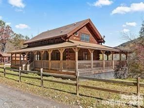 967 Spruce Flats Road active home in Cranberry Falls, Maggie Valley, NC