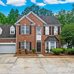 659 E Cheval Drive