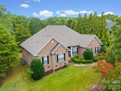 8809 Nellie Lane
