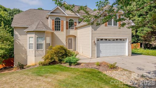 6231 Neptune Drive pending home in Stonecroft, Denver, NC