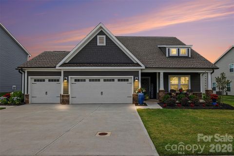 13031 Arnold Palmer Circle active home in Edgewater, Lancaster, SC