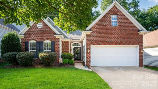6653 Allness Glen Lane pending home in Highland Creek, Charlotte, NC