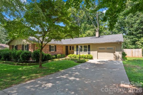 138 Castlerock Drive pending home in Bent Creek, Asheville, NC