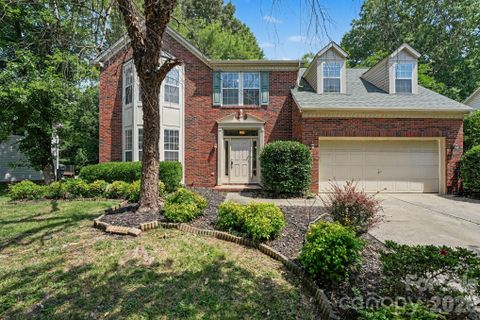 8716 Barrister Way active home in Wedgewood North, Charlotte, NC