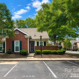 9126 N Vicksburg Park Court
