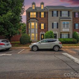 9866 Treeside Lane