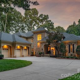 9117 Yellow Pine Court