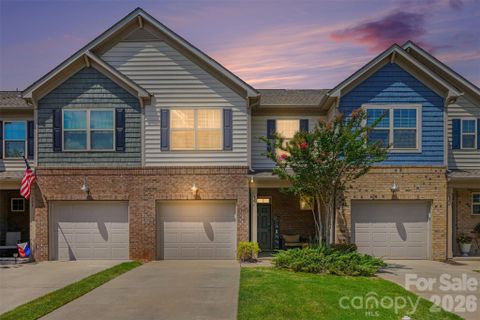 306 Ascot Run Way active home in Waterside At The Catawba, Fort Mill, SC