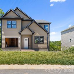 914 Newport Court