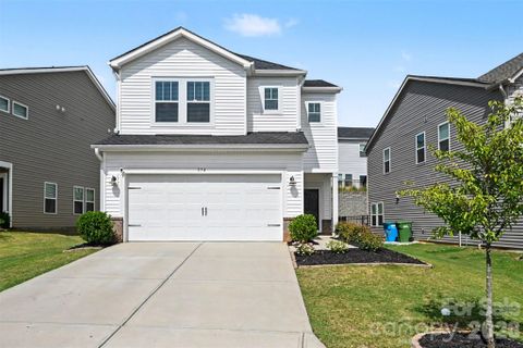 374 Hyssop Court pending home in Anniston Chase, Fort Mill, SC