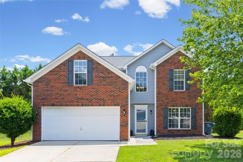7076 White Bluff Drive pending home in Meadowview, Tega Cay, SC