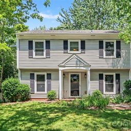 320 Sunnywood Lane