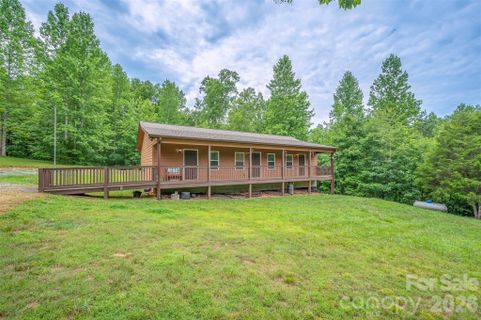 162 Sandstone Drive active home in Hearthstone Ridge, Union Mills, NC