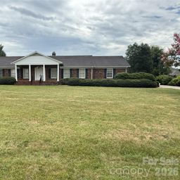 404 N Greenbriar Road