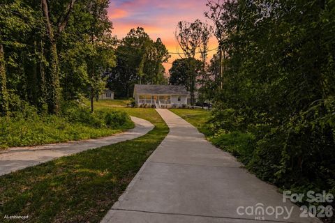 641 Johns Lane