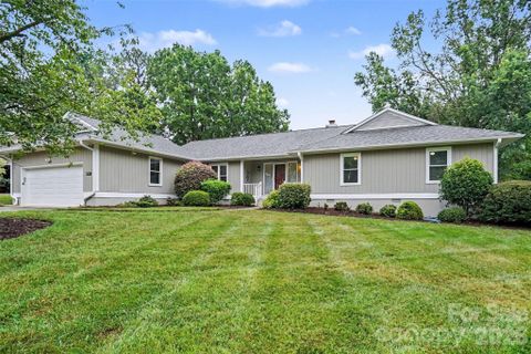 8225 Strawberry Lane
