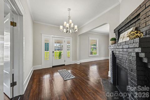 1675 N Main Street