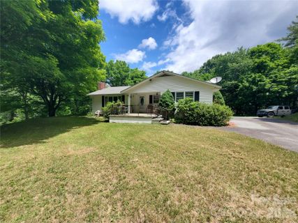 886 Hanging Rock Road