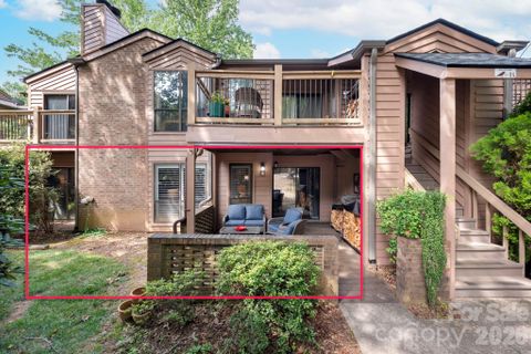 9 Ravencroft Lane active home in Ravencroft Condominiums, Asheville, NC
